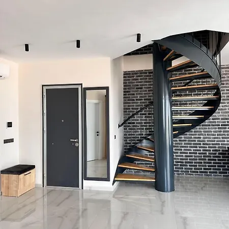 Apartament Тесла Дюплекс. Двухэтажные Апартаменты В Центре Алании